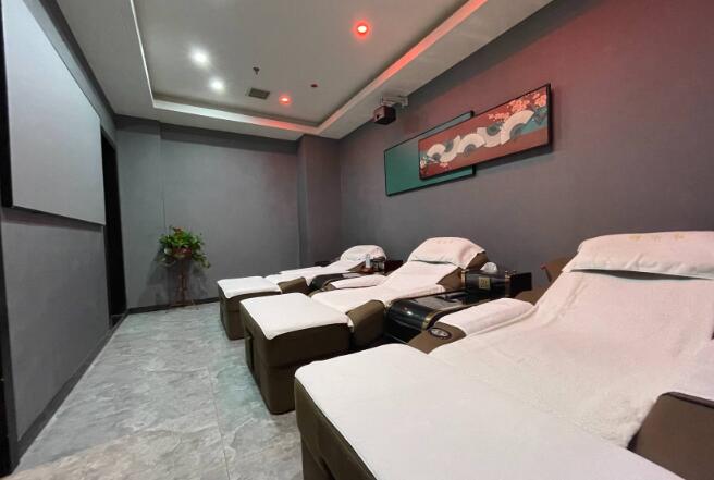 莲花桑拿会馆欢迎您